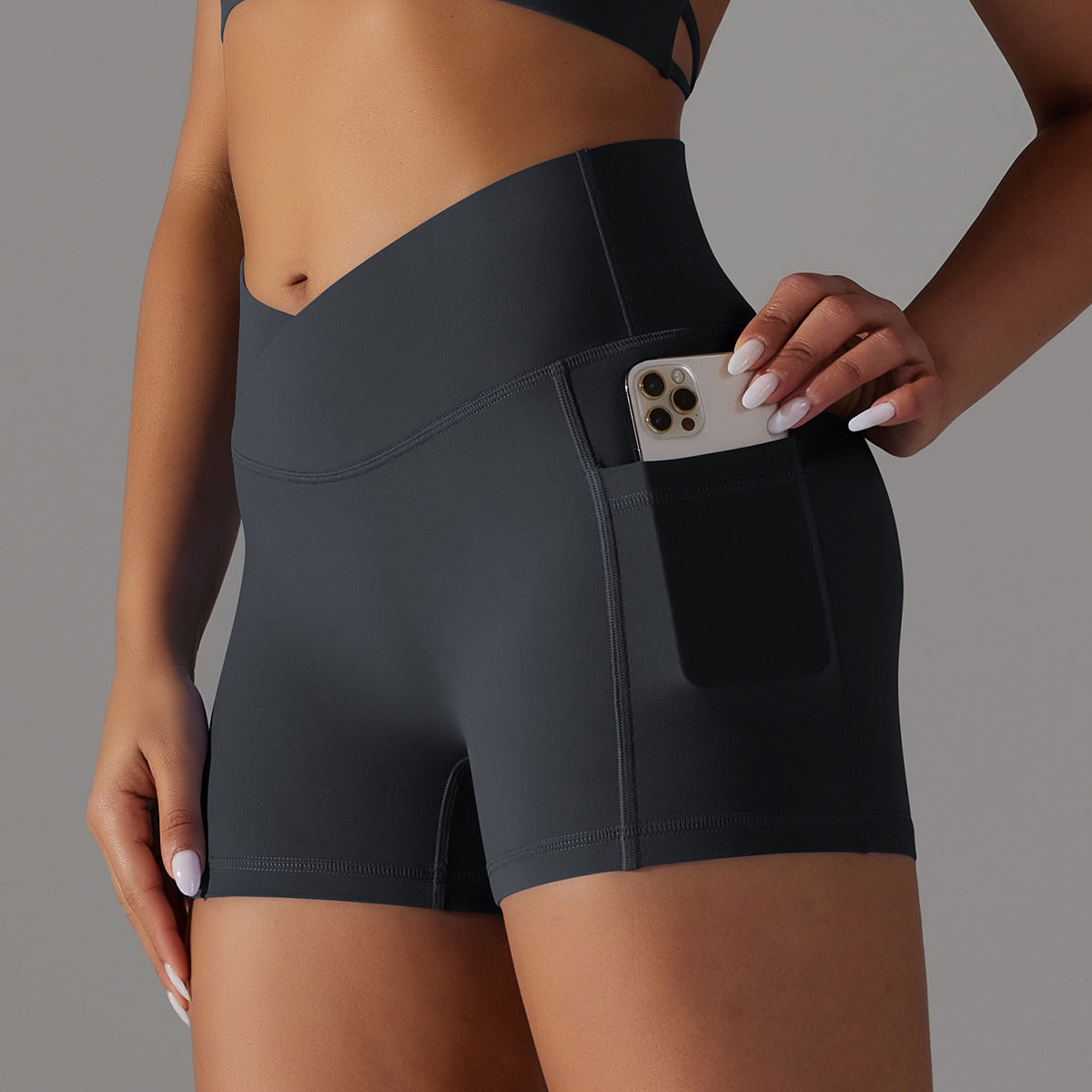 Viscacha - Shorts With Phone Pocket